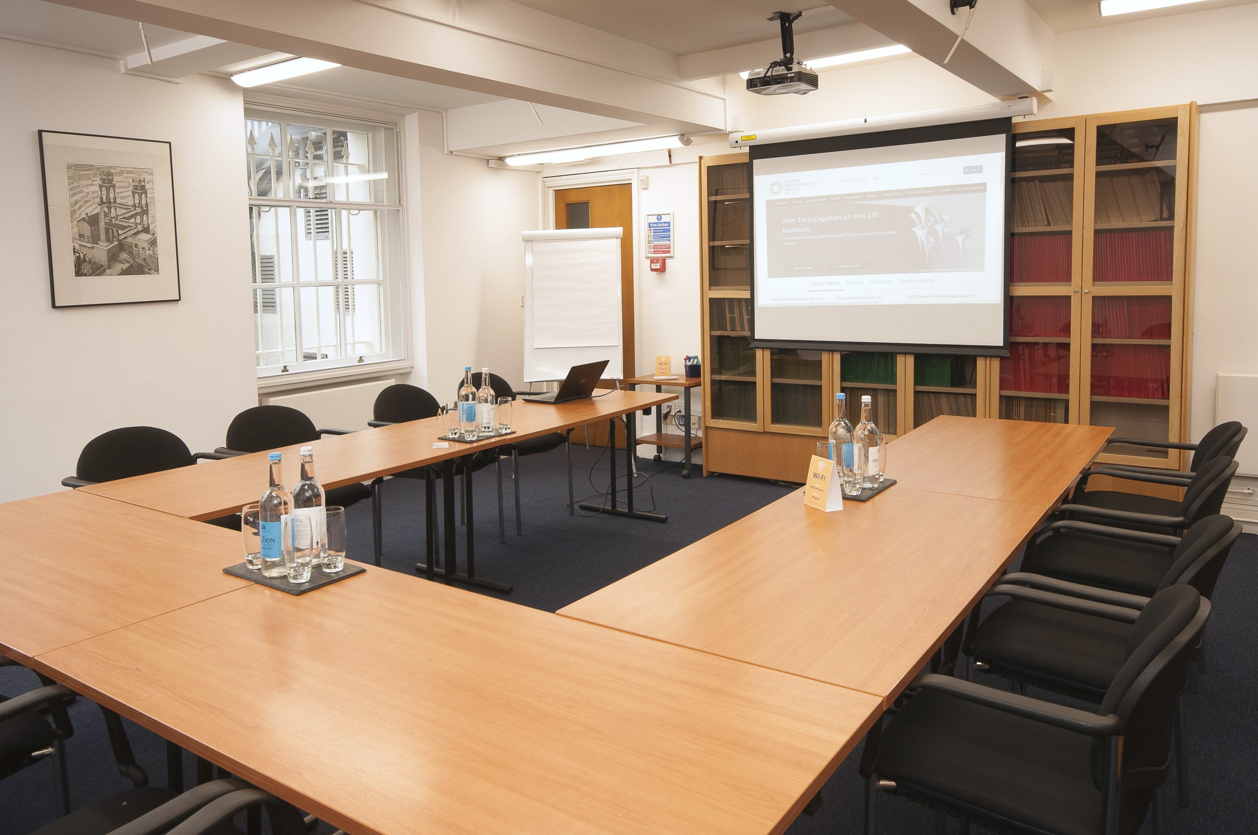 Photo of a medium sized meeting room in a boardroom style