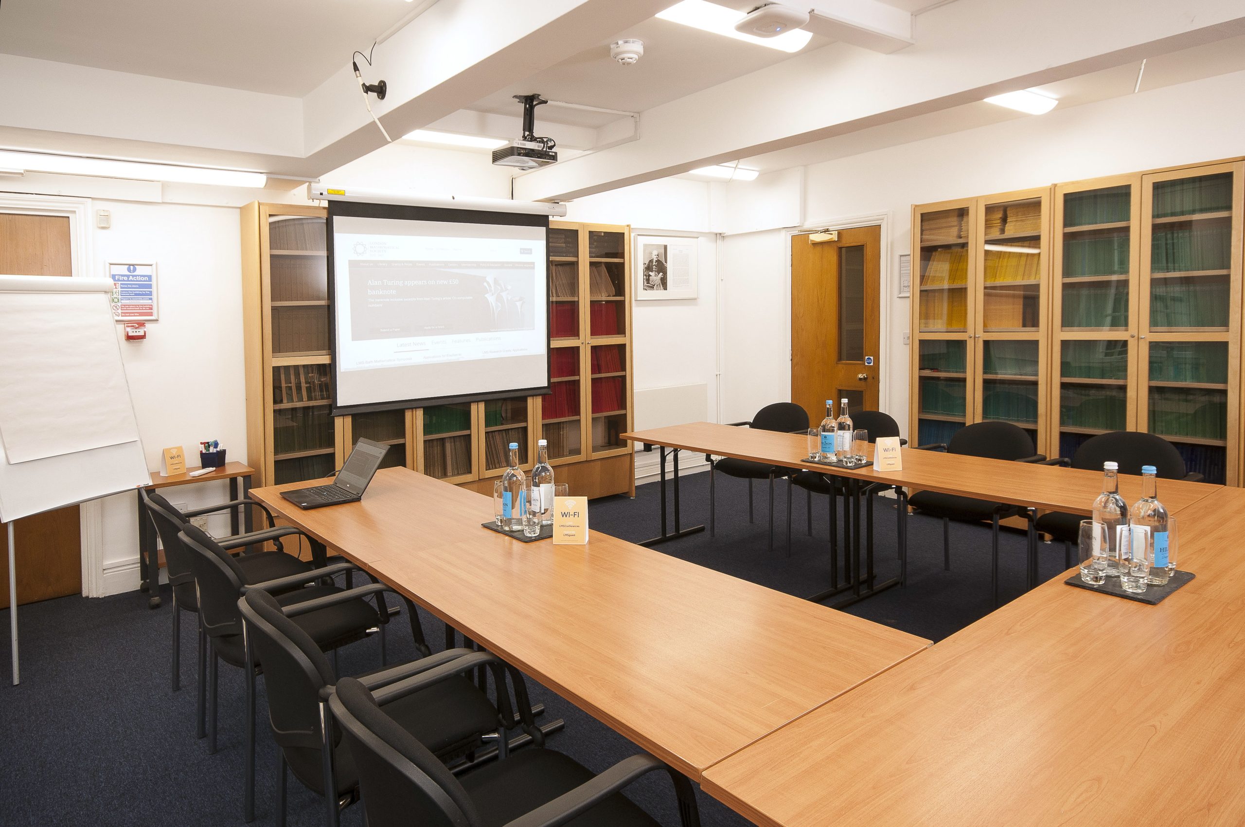 Photo of a medium sized meeting room in a boardroom style